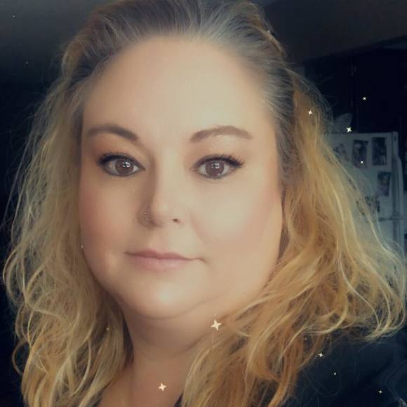 Meet your Posher, Kathy - Picture 1 of 1